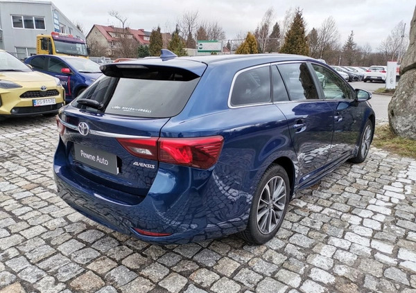 Toyota Avensis cena 62900 przebieg: 140672, rok produkcji 2017 z Jarocin małe 172